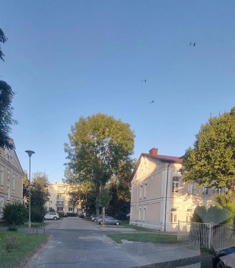 Apartament Kresowy Parter 3 Pokoje Duza Lazienka Kabino-Wanna Spa Wi Fi Ekspres 2X Smart Tv Antresola Parking Free Plac Zabaw Bilet Na Aquapark 150M W Cenie הרוביישוב מראה חיצוני תמונה